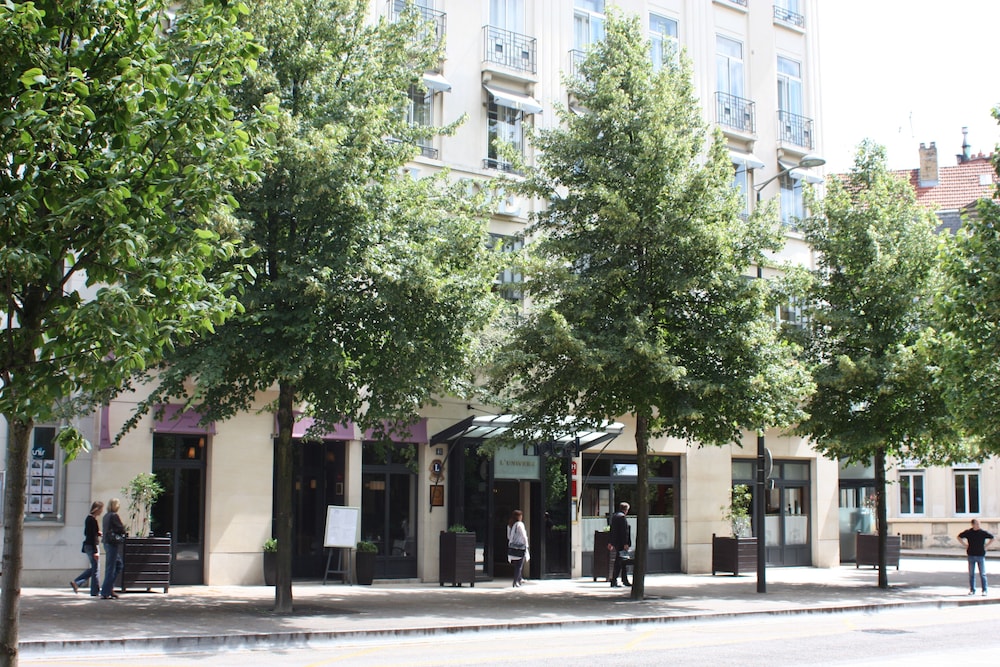 Hotel L'Univers - Image 1