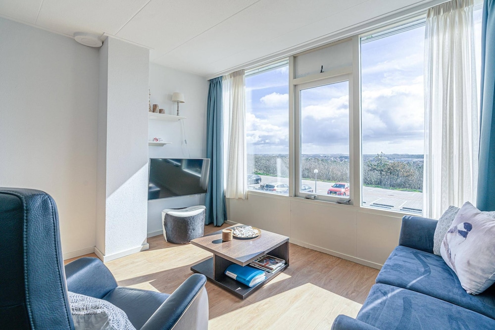 2 Person Apartment With Island View