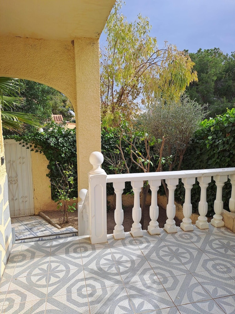 La Marina Oasis, 2-beds, Sleeps 4, 10 min to Beach