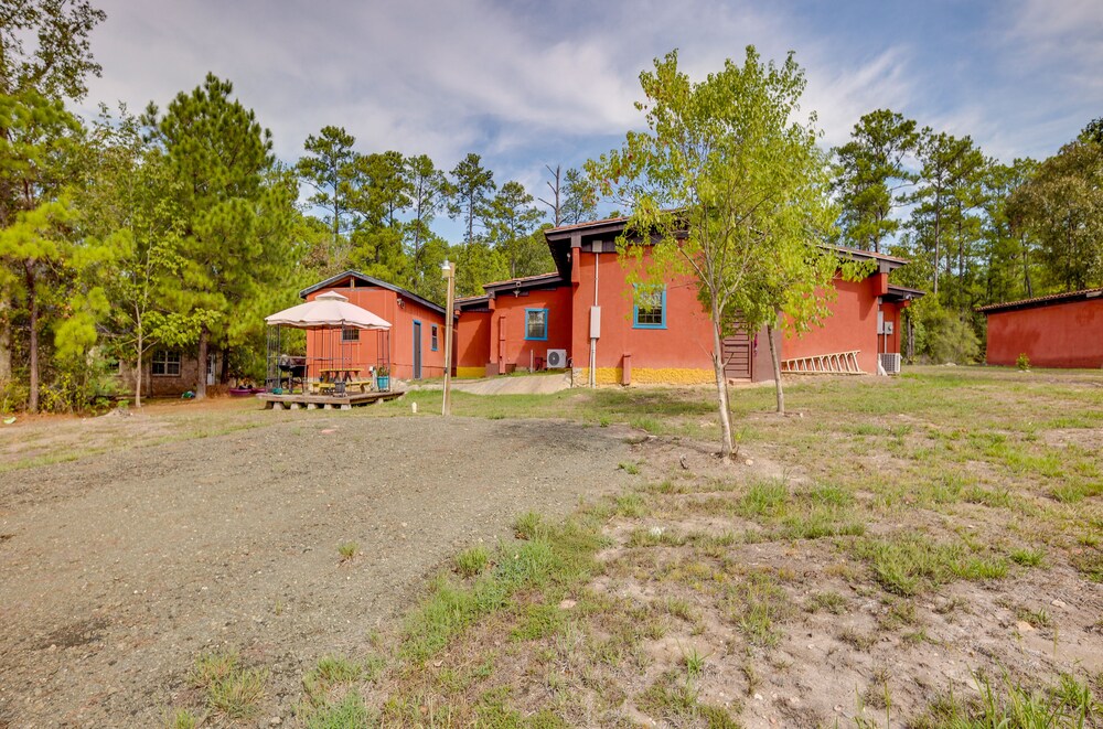 Sam Rayburn Vacation Rental ~ 3 Mi to Boat Ramp! view 3