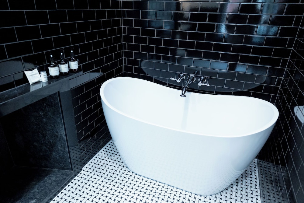 The Gas Lamp Hotel - 3BR Suite -Edison