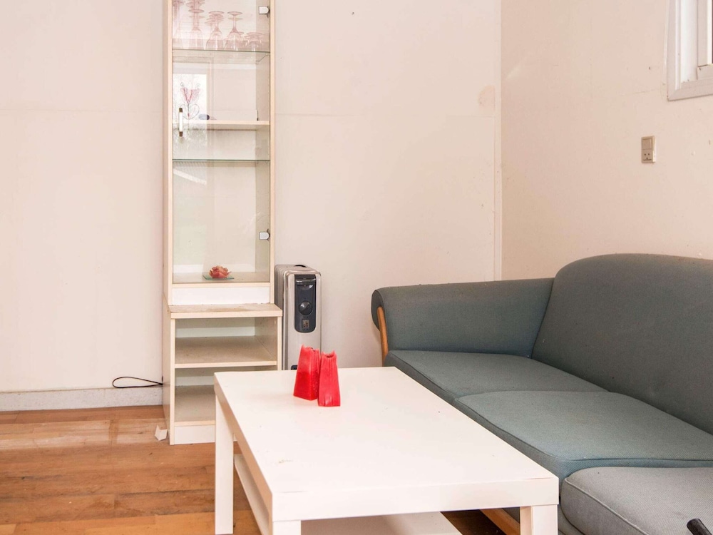 6 Person Holiday Home in Farvang