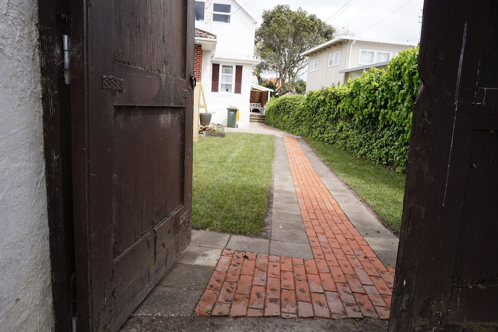 Auckland Hauraki Modern Guest House