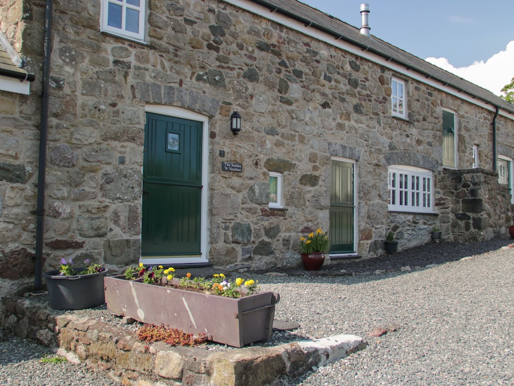 No 2 The Stables
