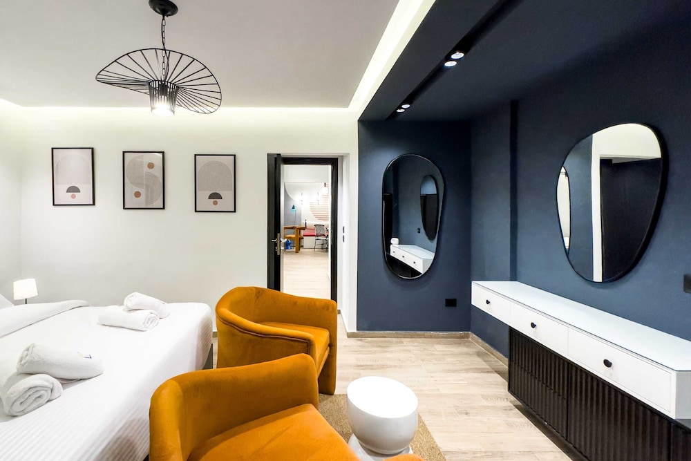 The 2 BDR Sapphire Condo 5 min to CAI Airport