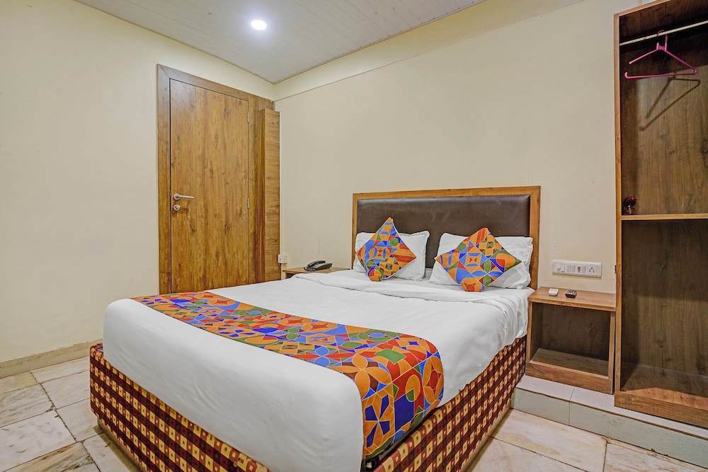 Fabhotel Maahi Residency