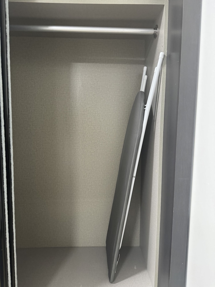UNA Serviced Apartment by Manatidur