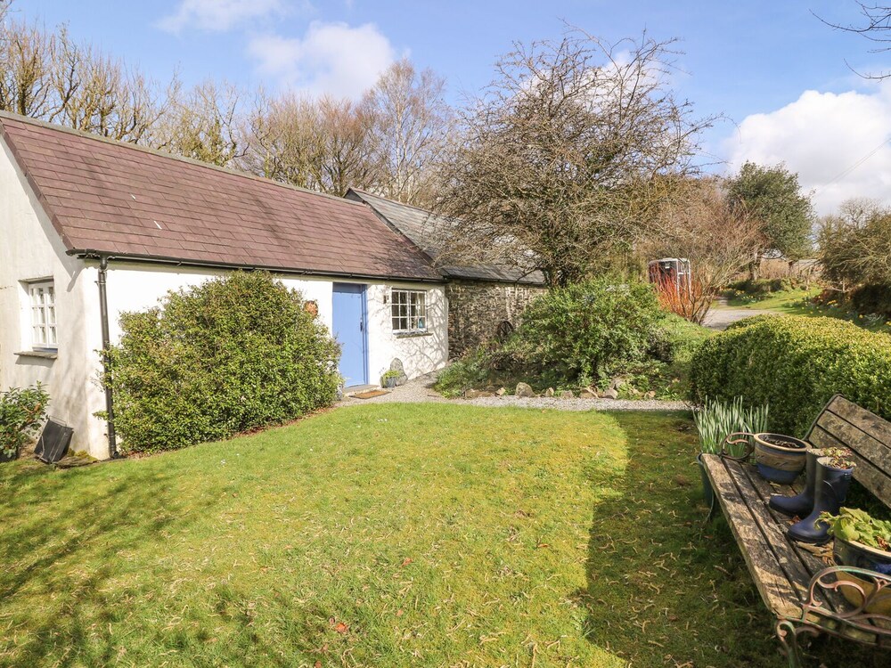 Hawthorn Cottage view 4