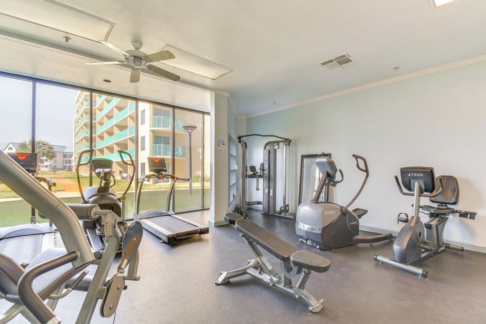 On-site Beach Access: Studio in Gulf Shores