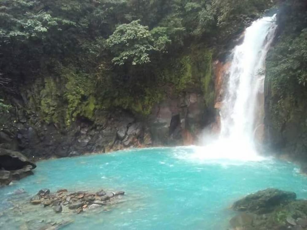 Posada Río Celeste La Amistad