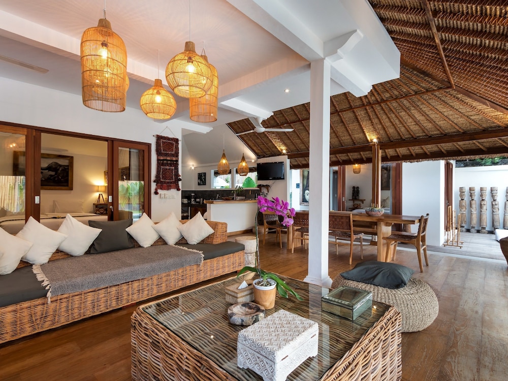 Villa Waterlily by Villa Finder