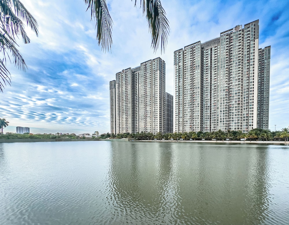 Luxhousing Masteri West Heights