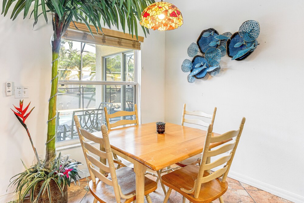 3 Mi to Disney World: Poolside Oasis w/ Game Room