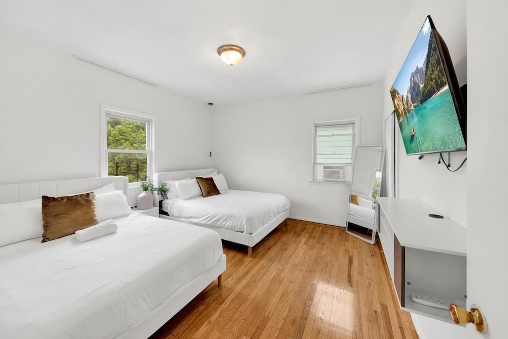 Spacious 3BR Luxe Escape near NYC
