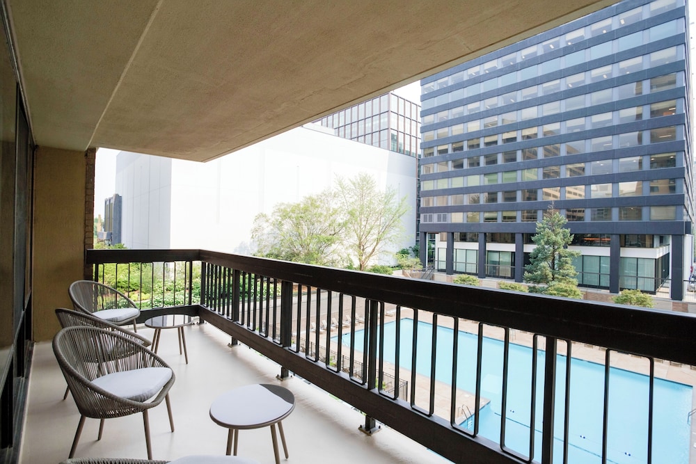 Modern Apartment with Top Amenities