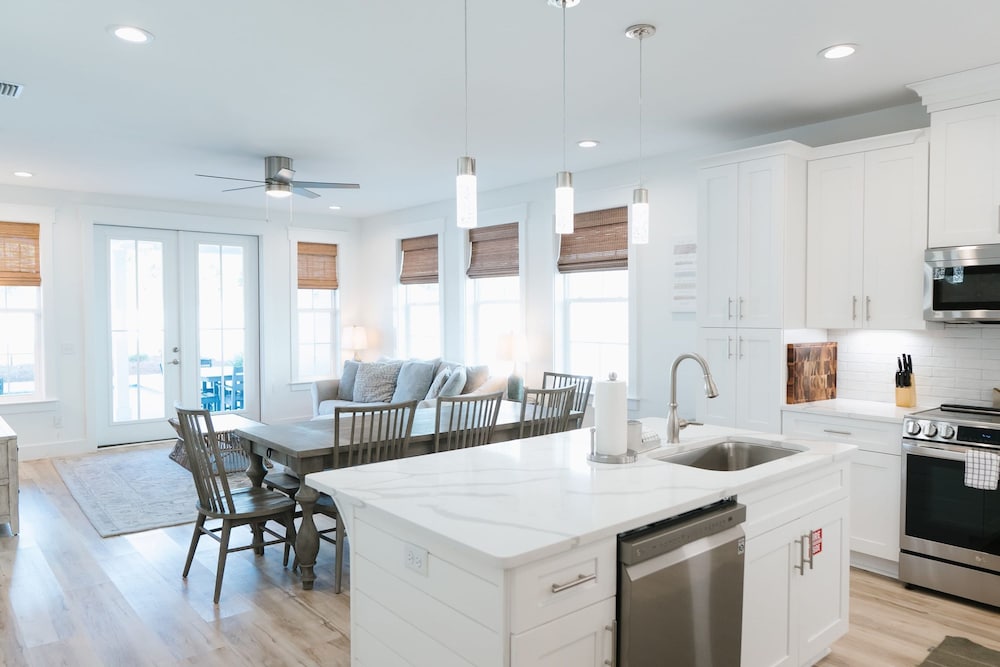 Enclave at Lyndell Lane by Avantstay Private Pool