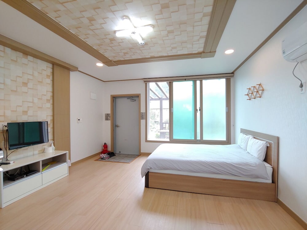 Orumm Pension view 3