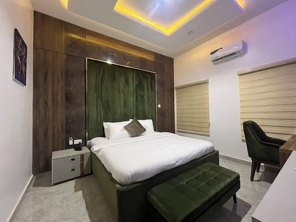 A3 Apartments