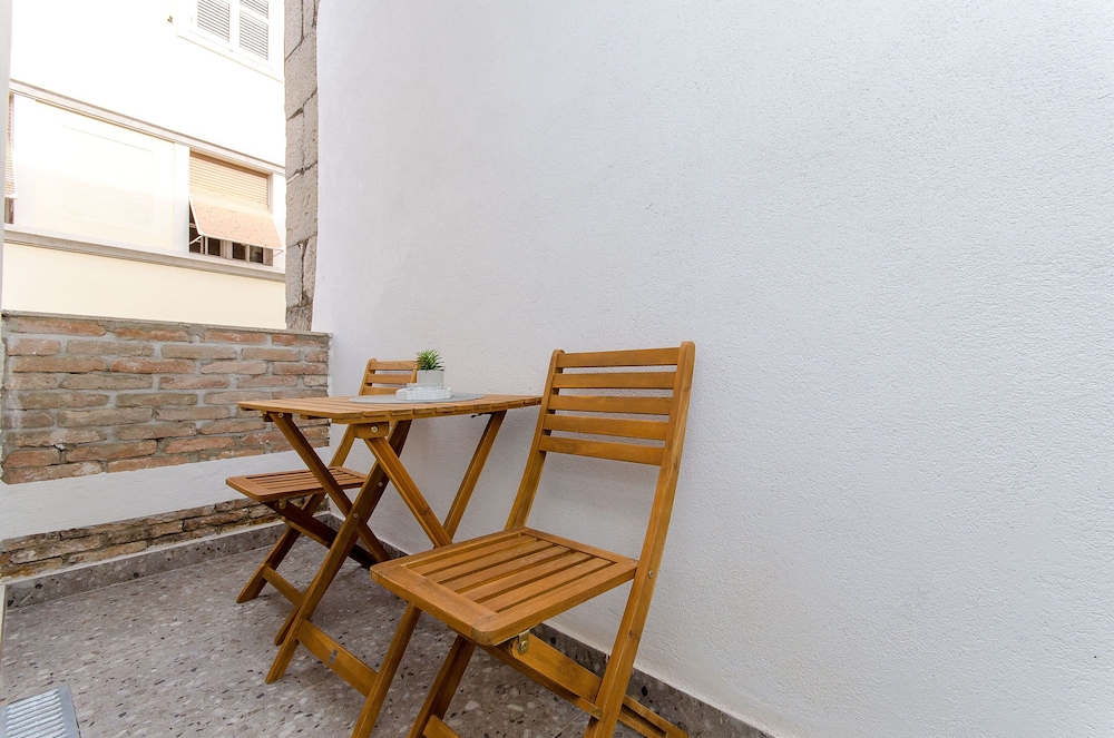 Apartment Lapis — Split