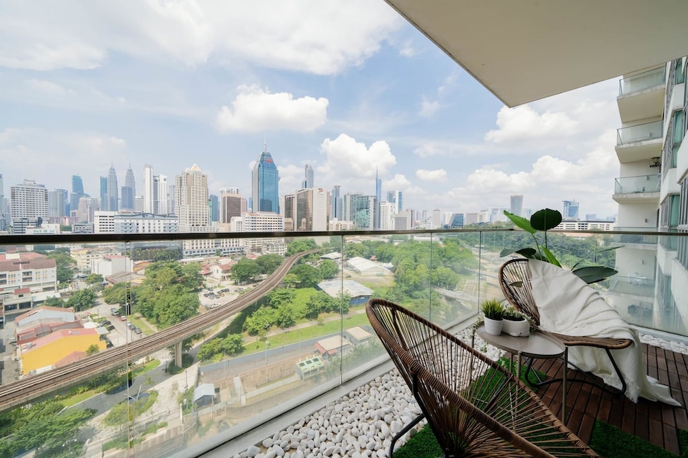 Regalia Residence KL Infinity Pool