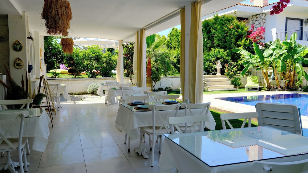 Lavinia Garden Alaçatı - Image 77