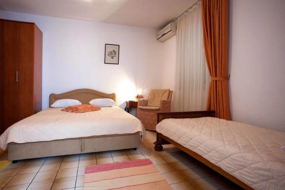 Apartments Vuksic