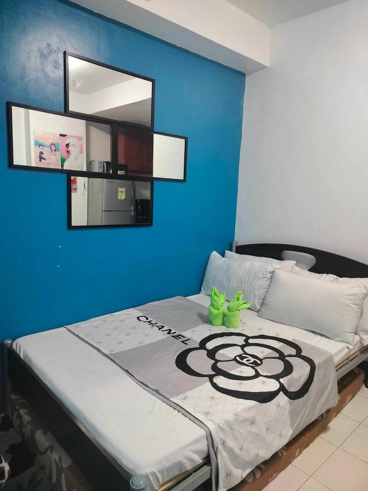 Modern Condo in Quezon City With Private Pool and City Views