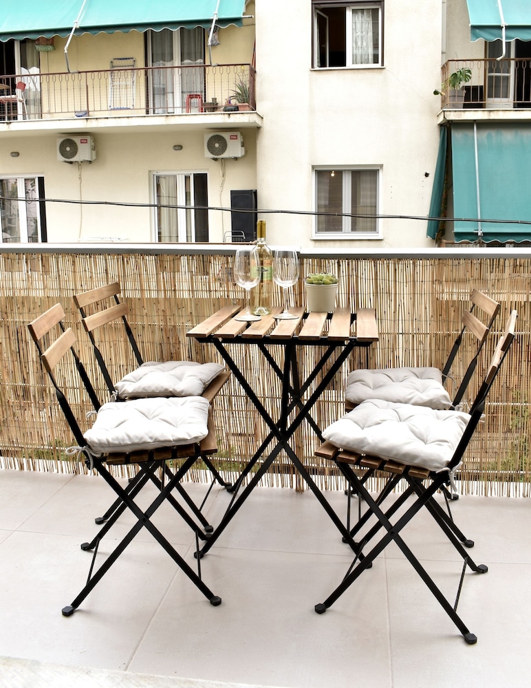 Siga-siga Luxury Acropolis Apt