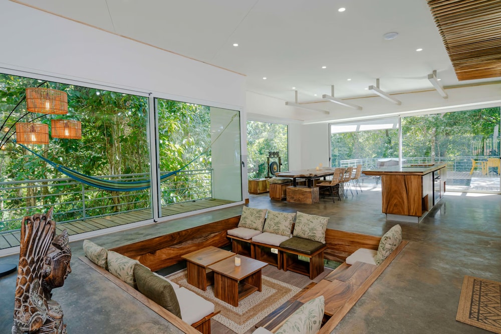Casa Bromelia
