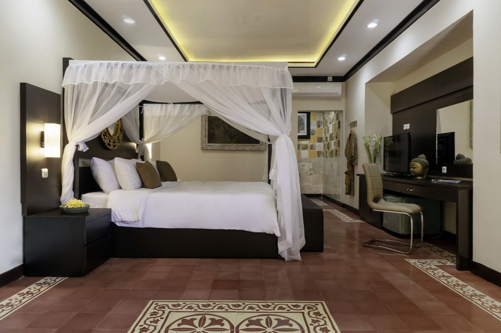 Villa Crystaloka view 2
