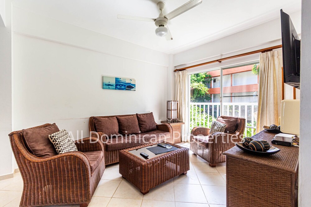 Alicia Beach, Hispaniola Sol, Great Location - no car Needed!