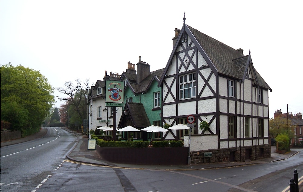 De Trafford Hotel by Chef and Brewer Collection