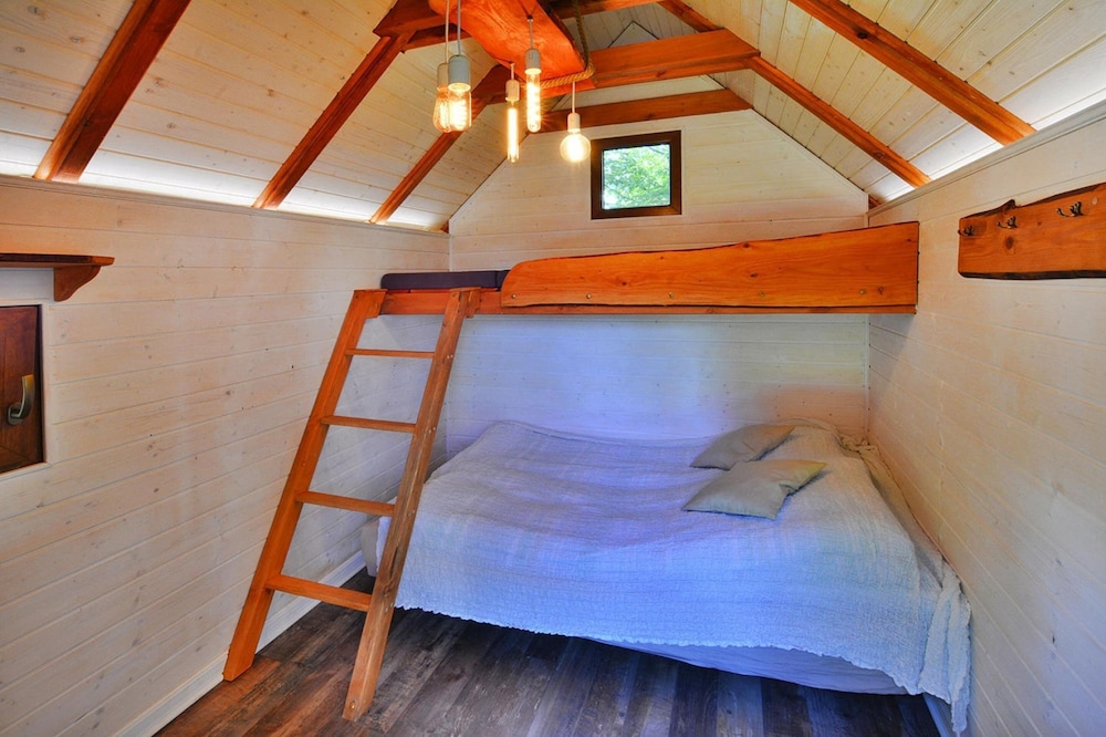 Luxurious, Spacious Apartment, Sauna Included view 2