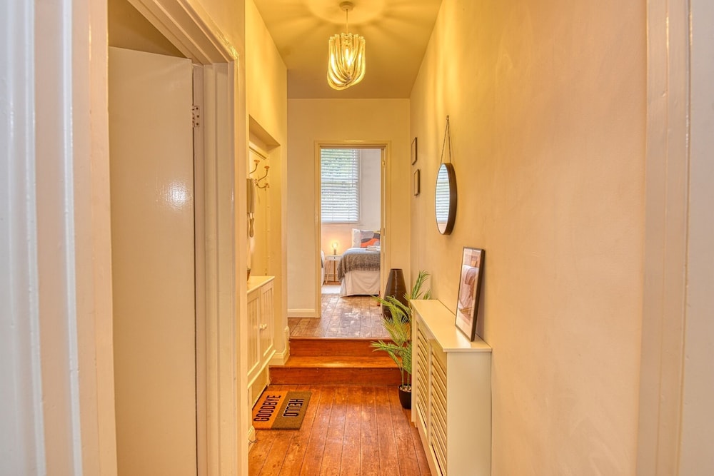 Ghar Homes - Bath City Centre Cosy Retreat
