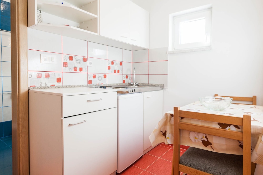 Cozy Apartments in Zadar With Sea and Mountain Views