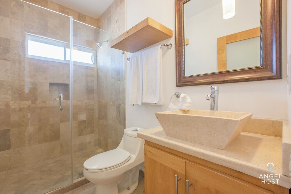 Ocean View Condos with Pool Onsite view 4