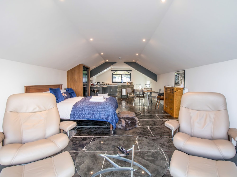 The Boat House at Louper Weir view 4