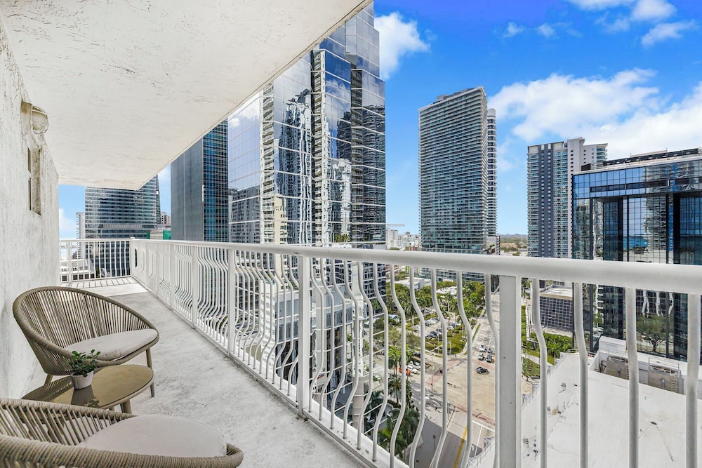 Chic Brickell Condos – Prime Location