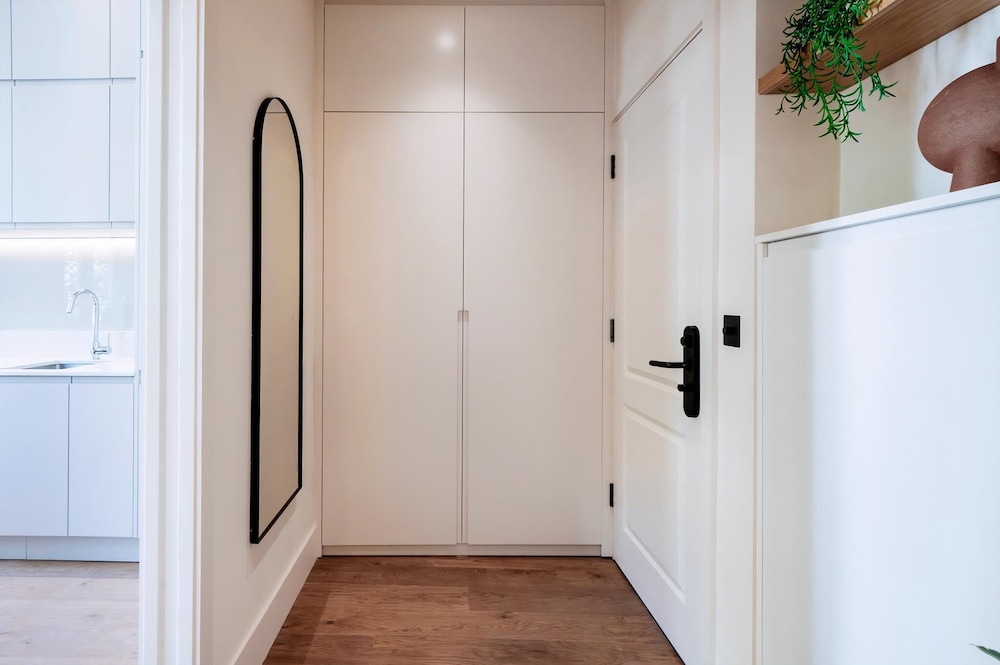 Stunning Studio Apartment, Moments From Earls Court Station