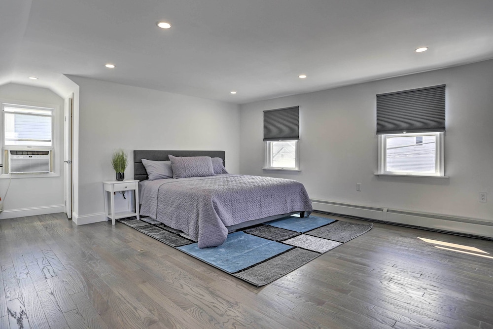 Long Island Home Near Beaches  Golf - Property Image 10