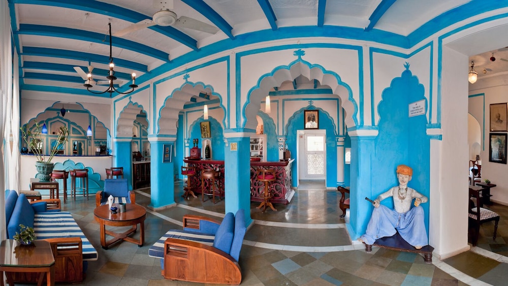 Neemrana Fort-Palace