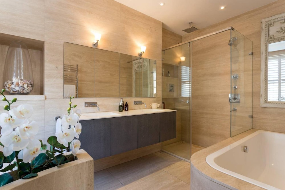 Spectacular Unique 4bed House in Pimlico