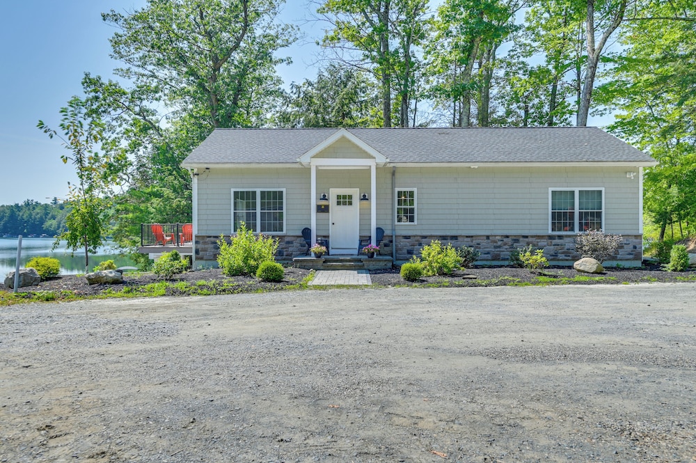 Crooked Lake Escape Near Skiing, Farms & Festivals