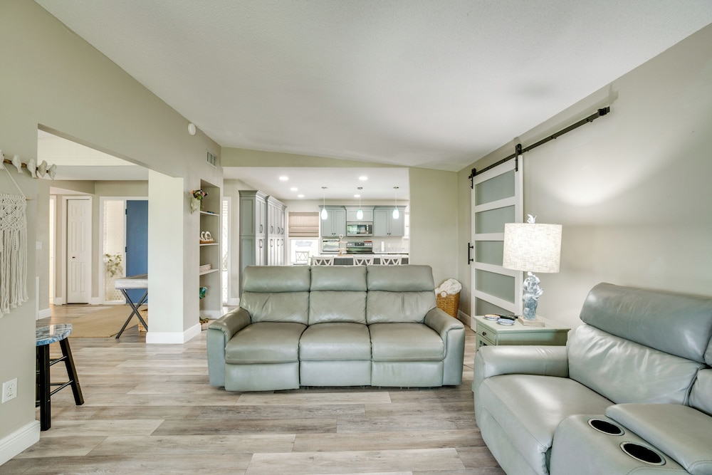 Heated Pool + Spacious Yard: Port Charlotte Escape