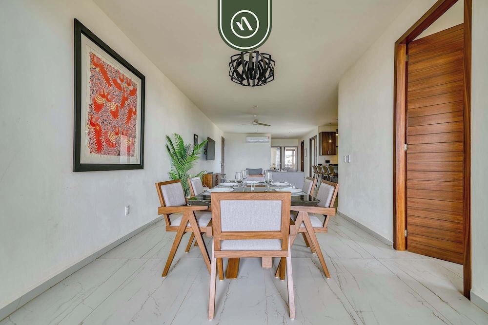 Oceanview 3 BR Condo Near the Beach - Pool