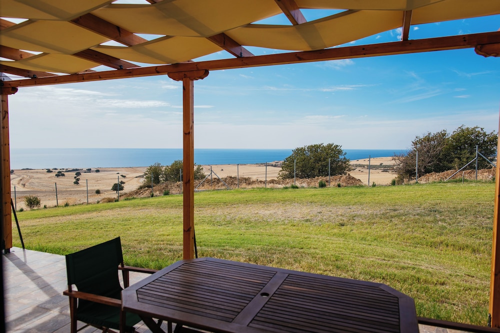 Pezoulia Cottages