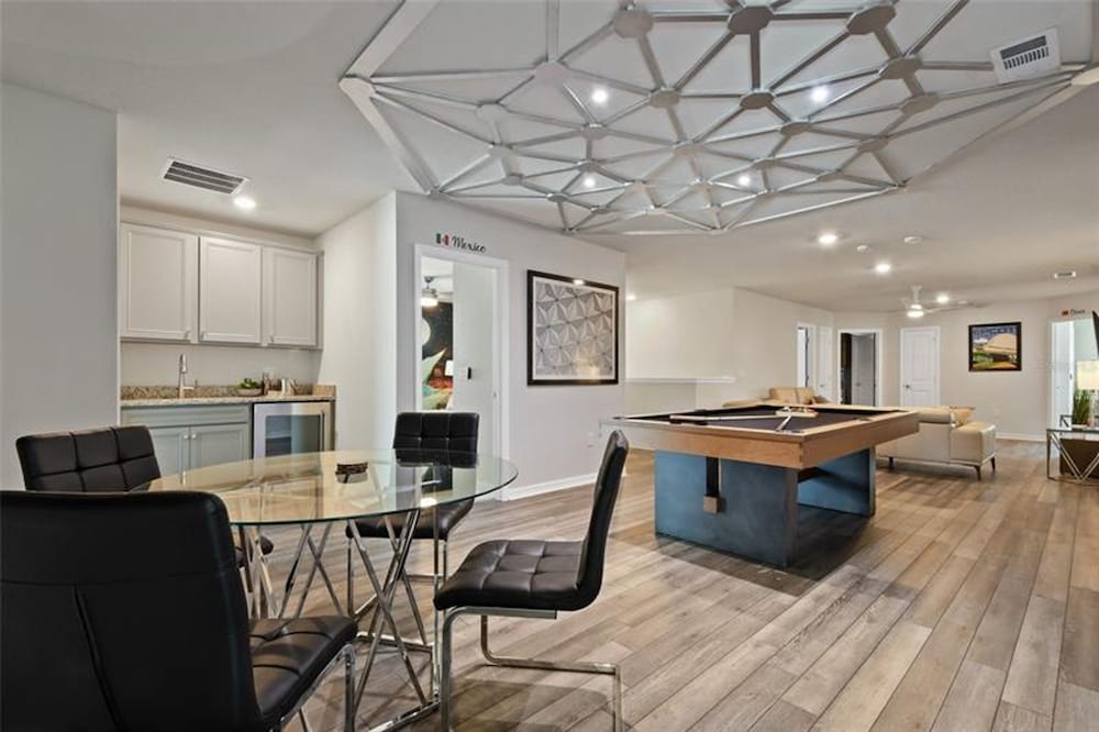 Unrivaled Amenities Unforgettable Comfort Await