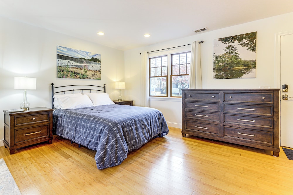 < 3 Mi to Uconn: Peaceful Home on Pine Lake