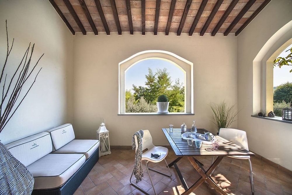 Casale Degli Ulivi 12 by Marche Holiday Villas