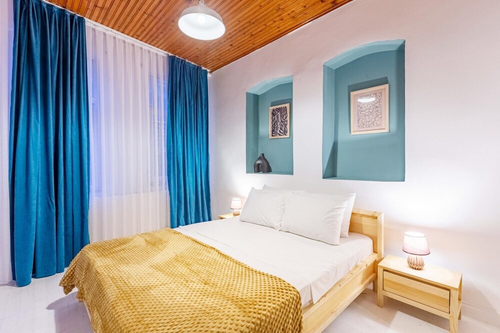 Central Flat Near Taksim Square in Sisli